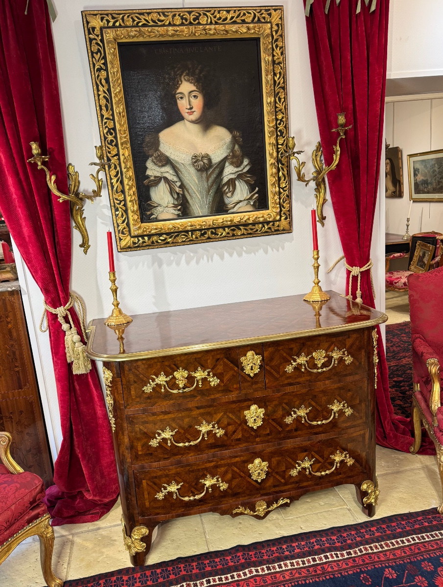 Louis XIV Chest Of Drawers In Amourette With Inlaid Top 