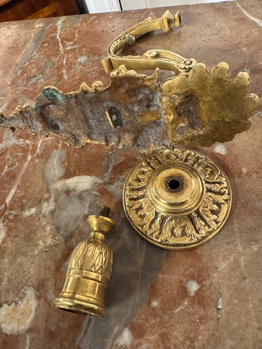 Paire d’appliques à un bras de lumière bronze doré Epoque louis XIV -photo-1