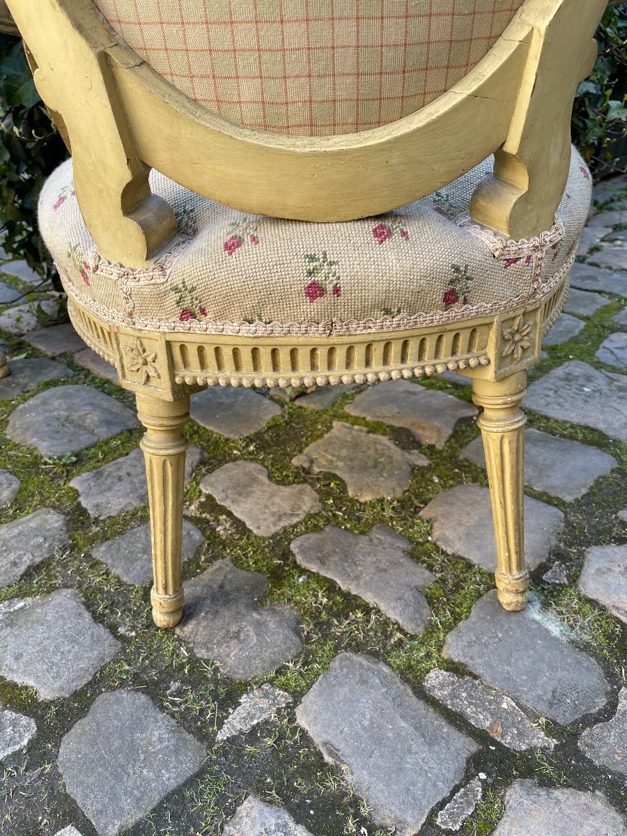 Paire fauteuils ép . Louis 16 fresne patine gris vert -photo-4