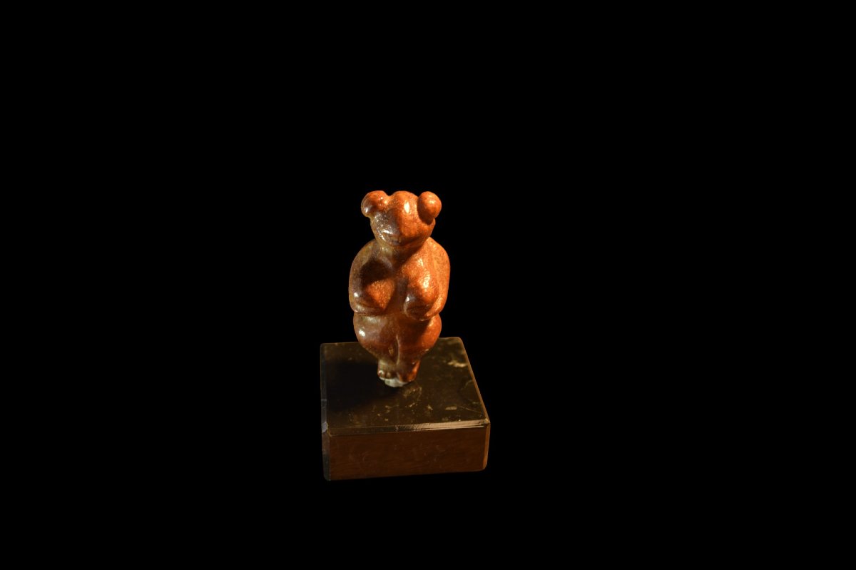 Neolithic Jade (nephrite) Statuette – Hongshan Culture (attributed)-photo-2