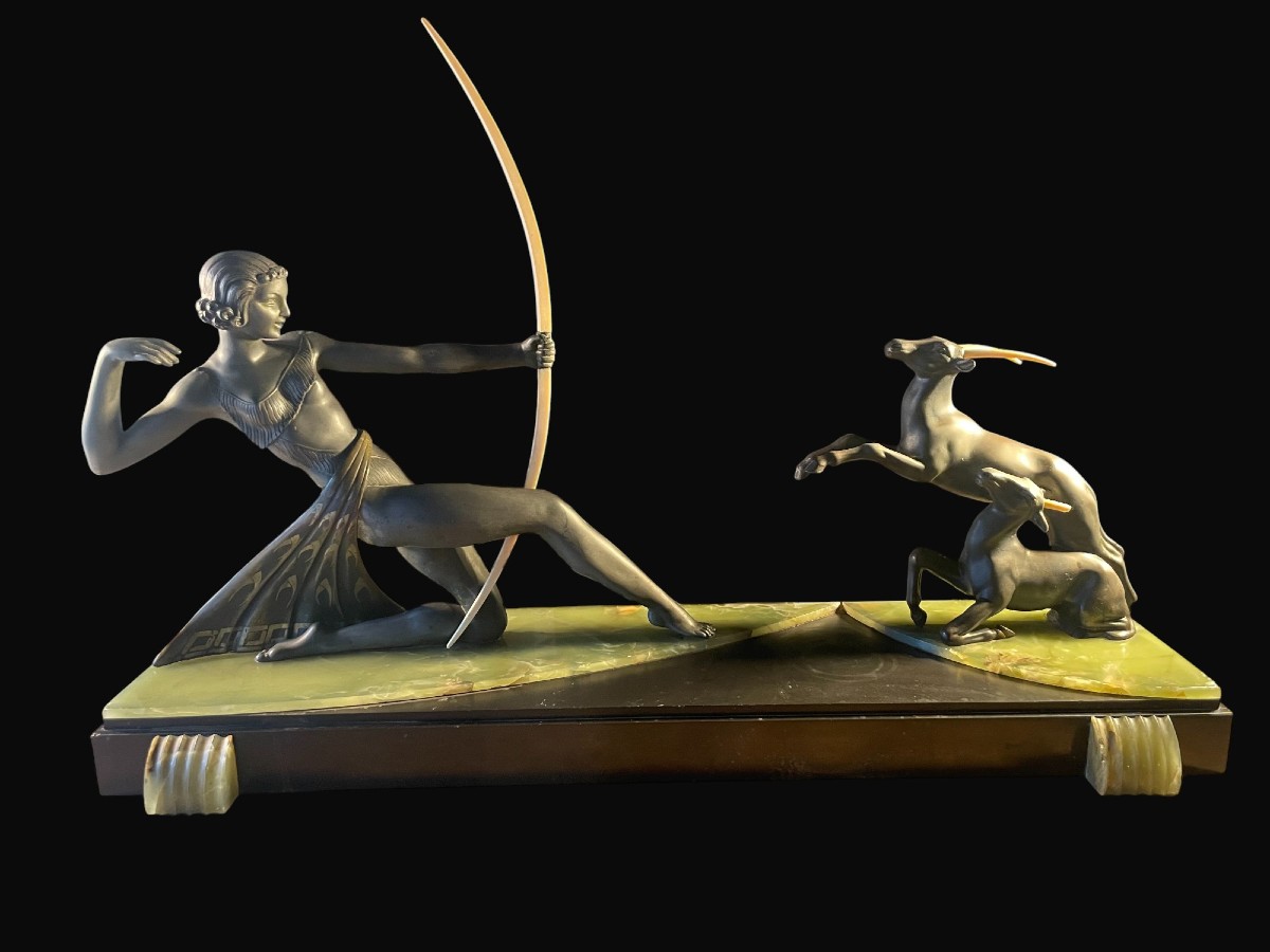 Diane chasseresse – Sculpture en régule, vers 1920