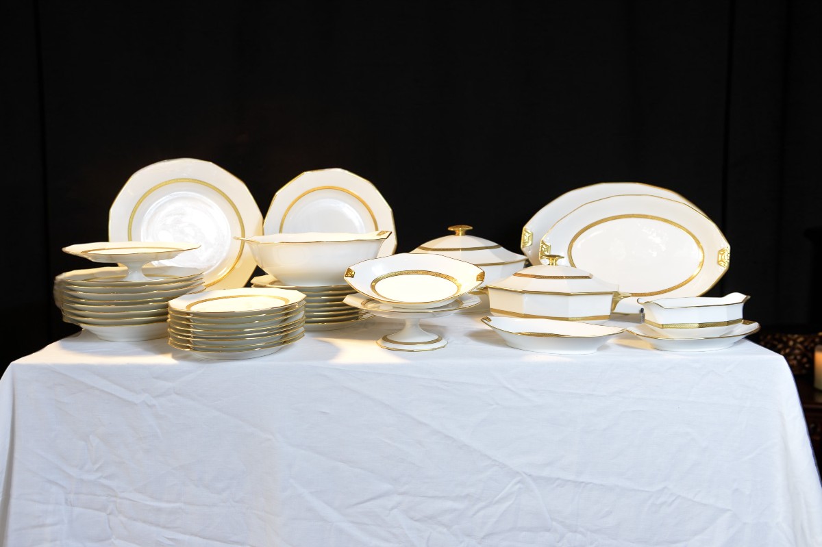 Legrand Limoges Porcelain Dinner Service, Circa 1930
