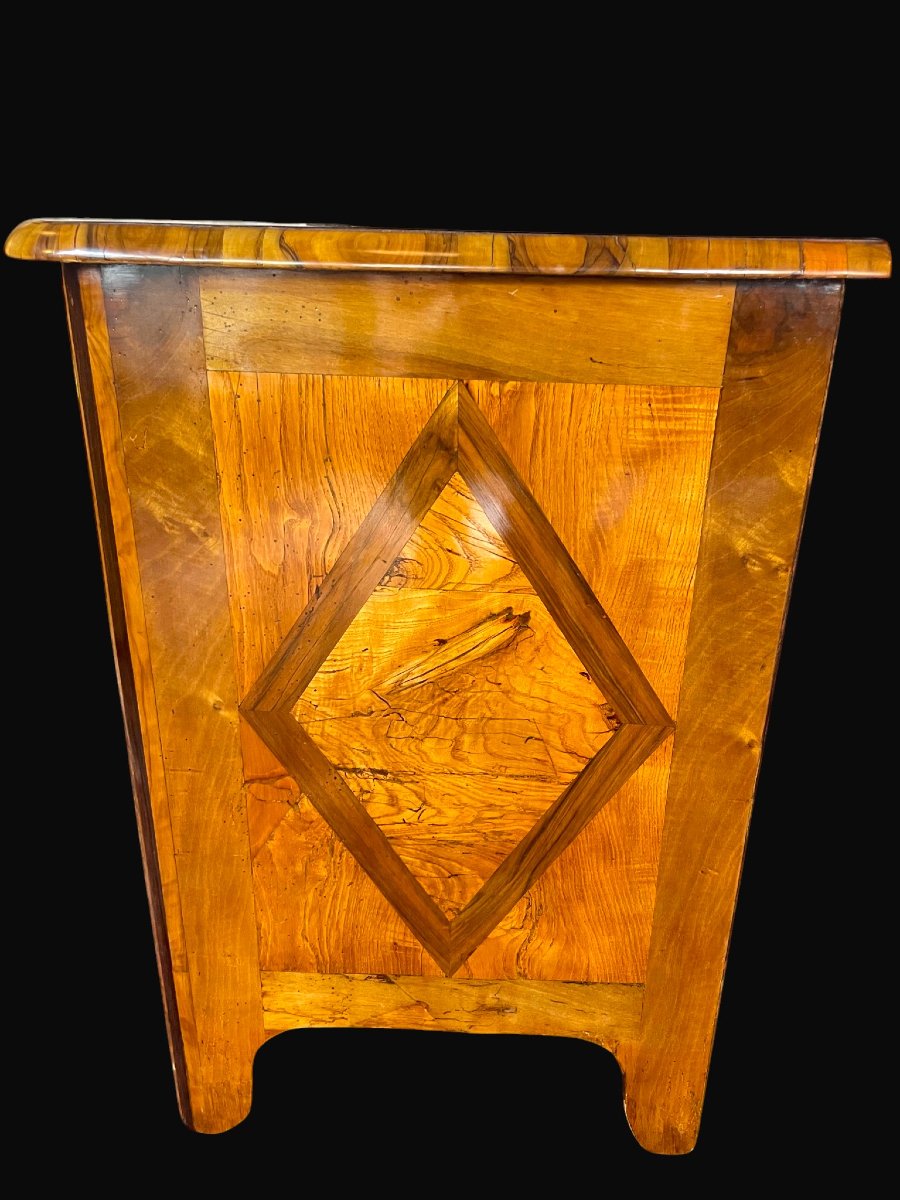 Commode dauphinoise attribuée à la famille Hache, époque Louis XIV vers 1710-photo-3