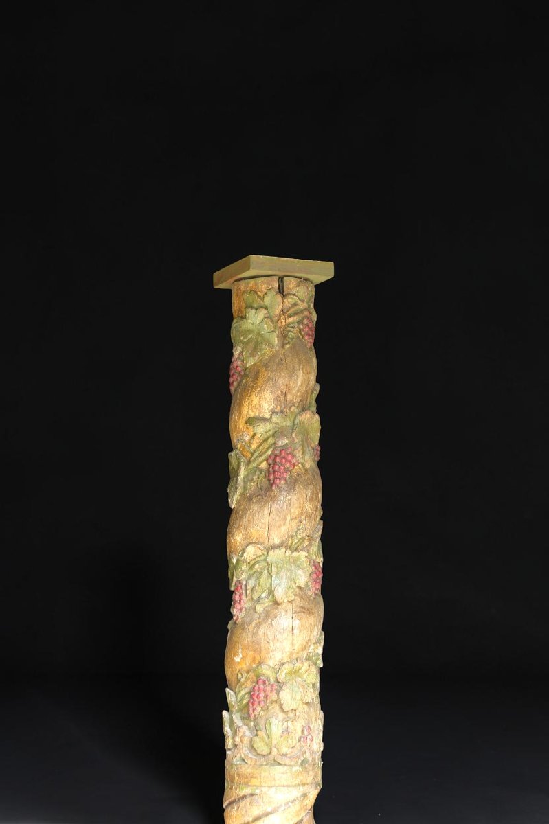 Colonne à pampres de vigne polychrome – Bourgogne, XVIe siècle -photo-1