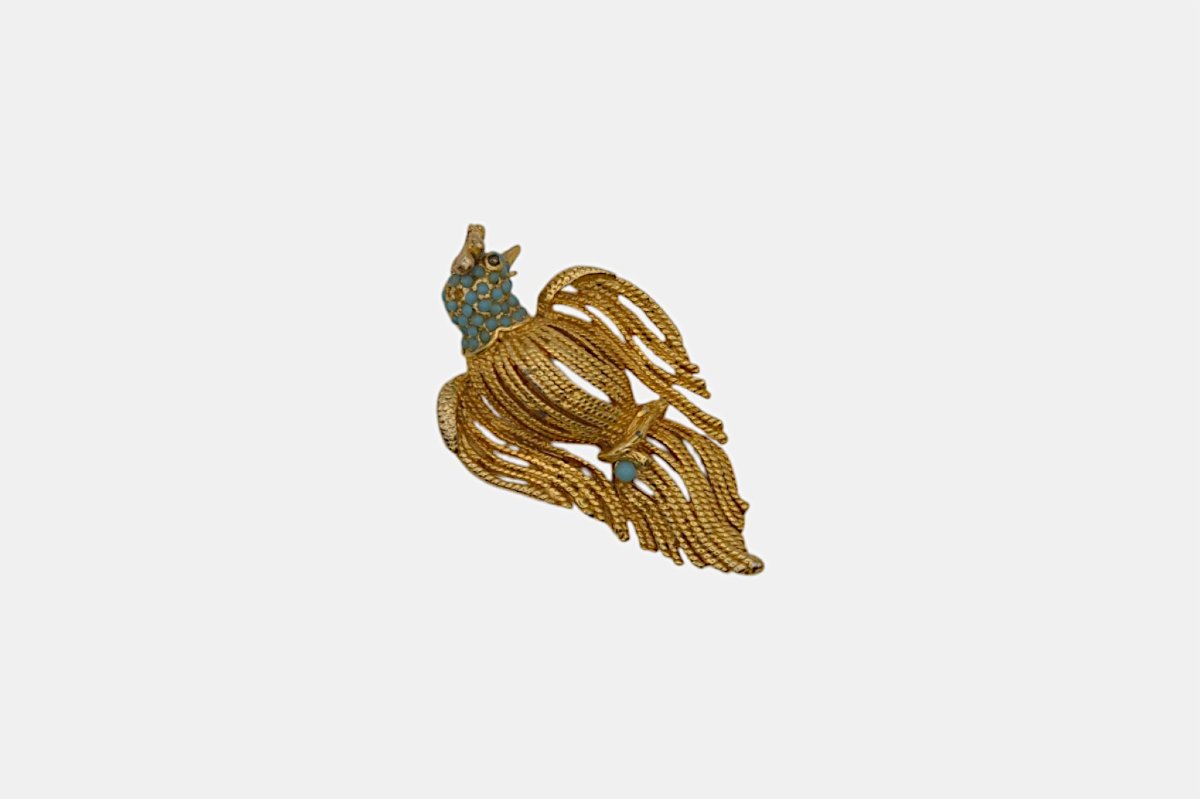 Broche oiseau en plaqué or et cabochons turquoise – Dans le goût de Van Cleef & Arpels