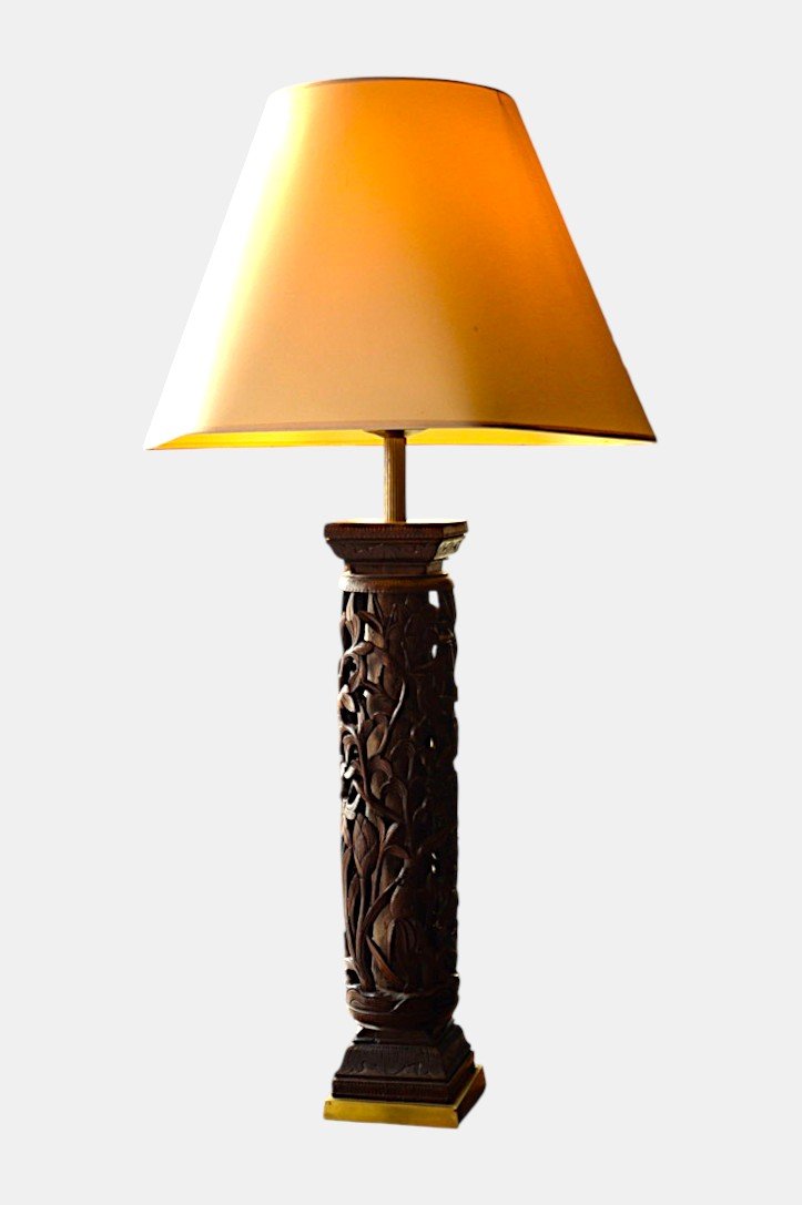Lampe Art nouveau en bois sculpté ajouré – Circa 1920