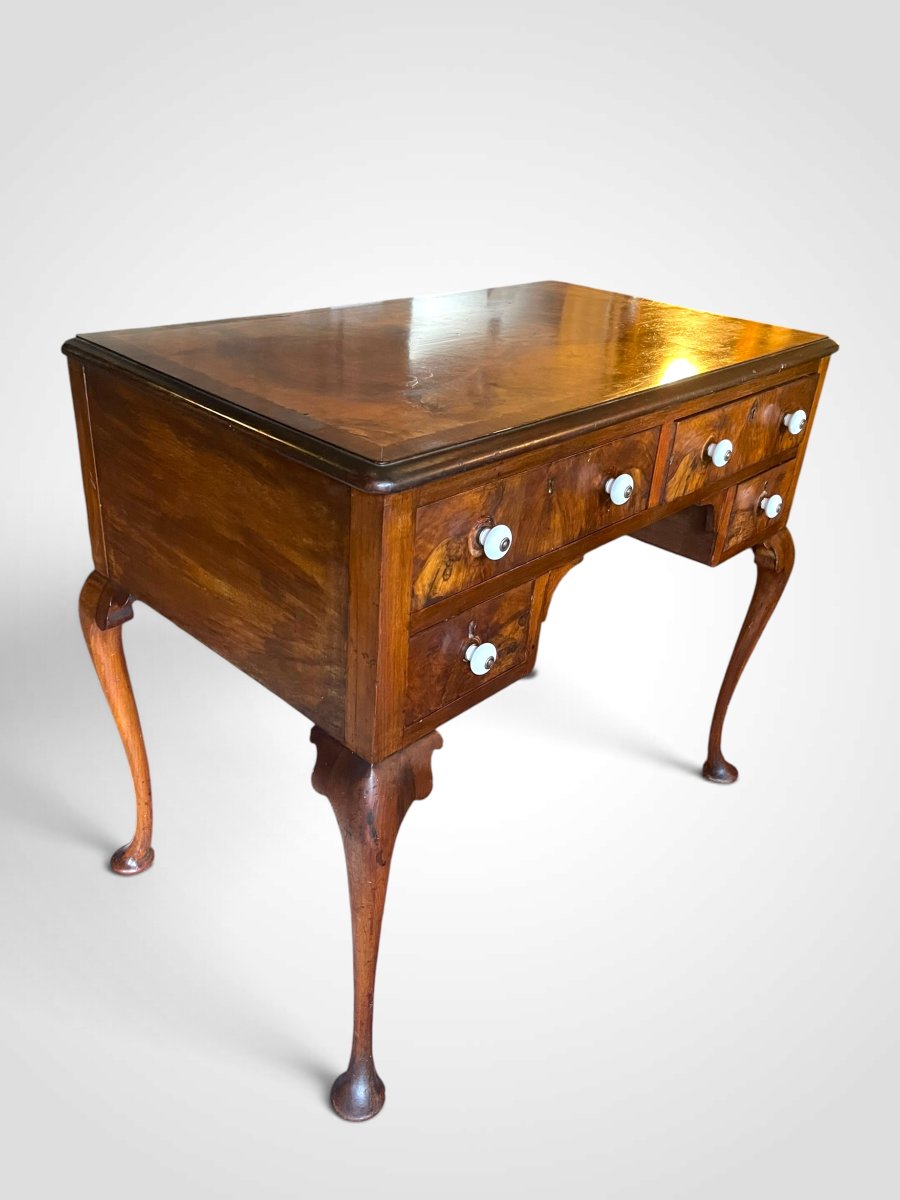 Bureau anglais en noyer, style Queen Anne – XIXe siècle-photo-2