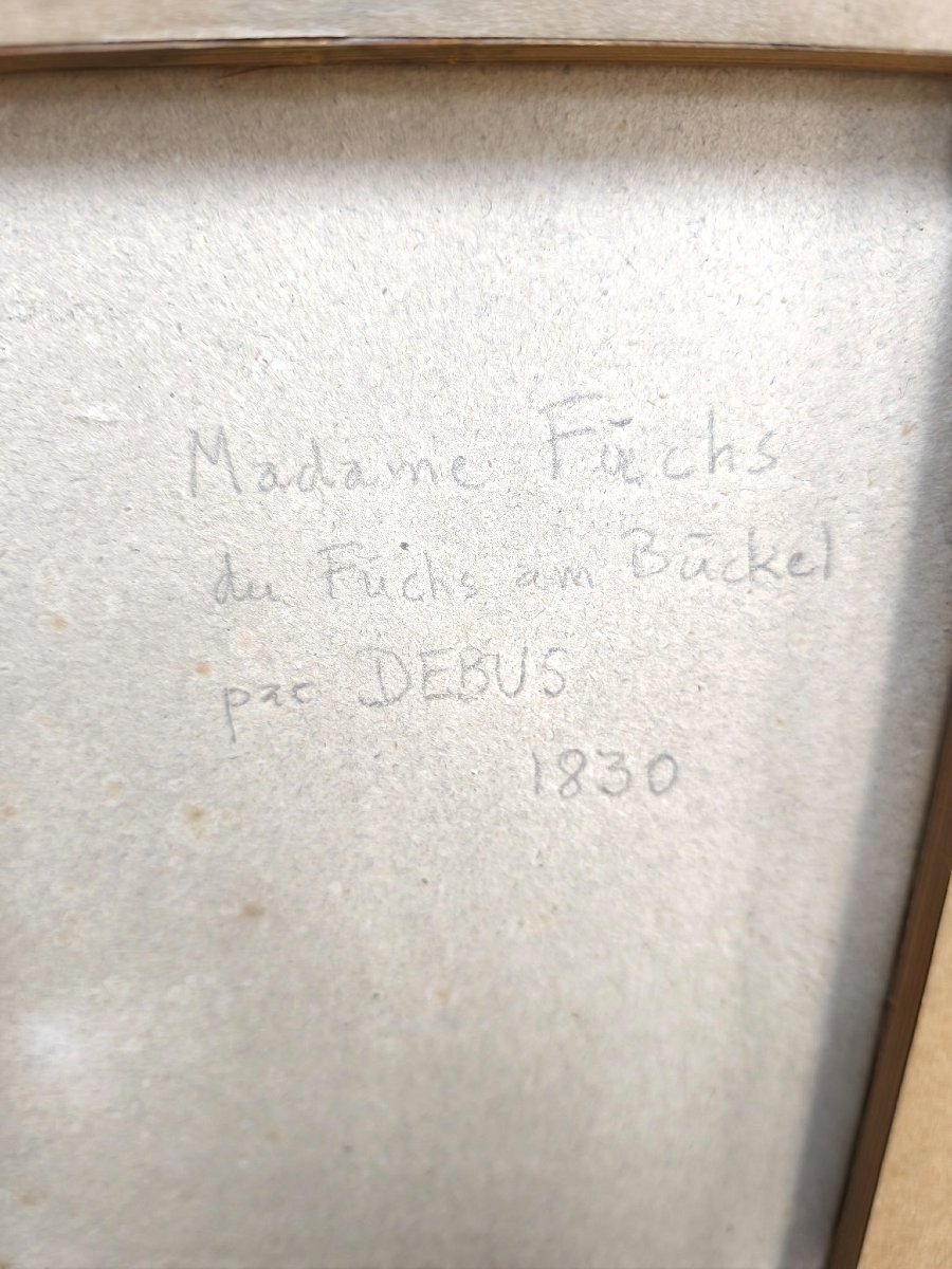 Portrait de Madame Fuchs au pastel, signé Debus et daté 1830 – Cadre Louis XVI-photo-4