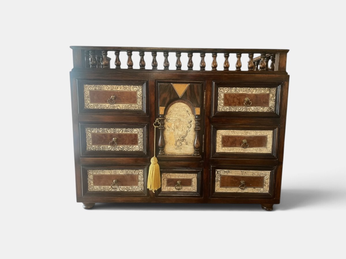 Cabinet espagnol de type Bargueño en bois marqueté – Style néo-Renaissance, XIXe siècle