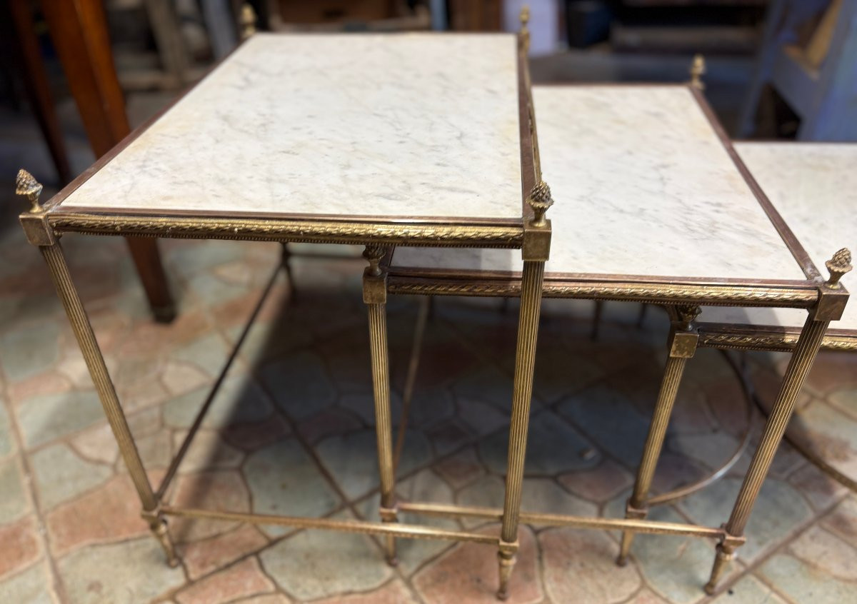 Set Of 3 Nesting Tables -photo-1