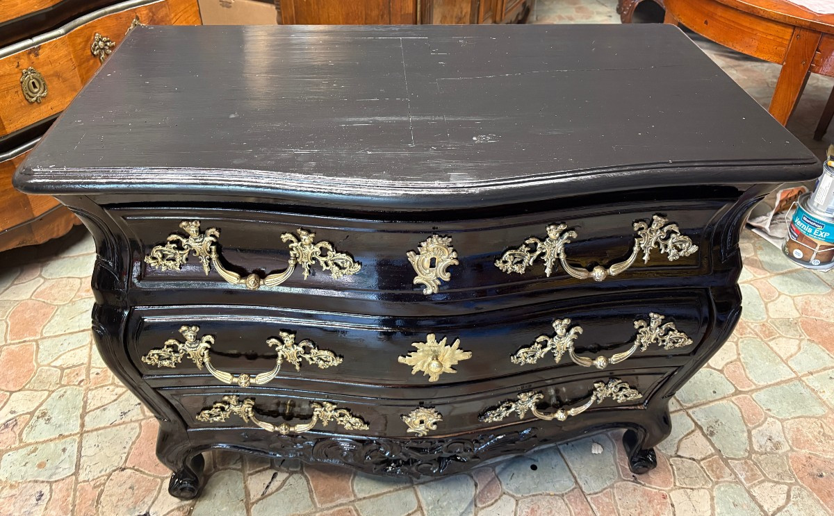 Black Chest Of Drawers Early 19th Century