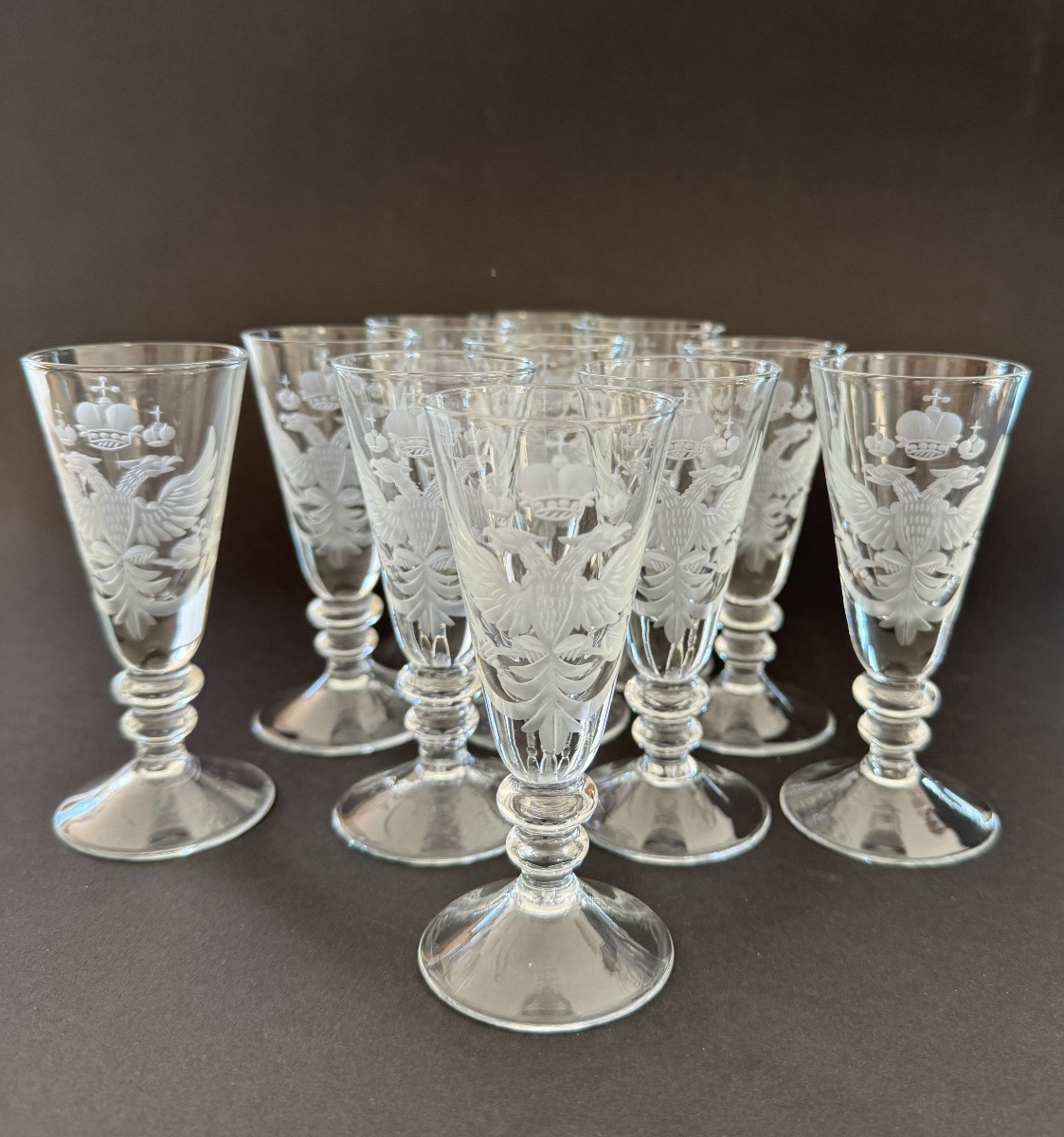 Important service de verres en cristal gravé aux armes impériales russes – Début XXe siècle-photo-3