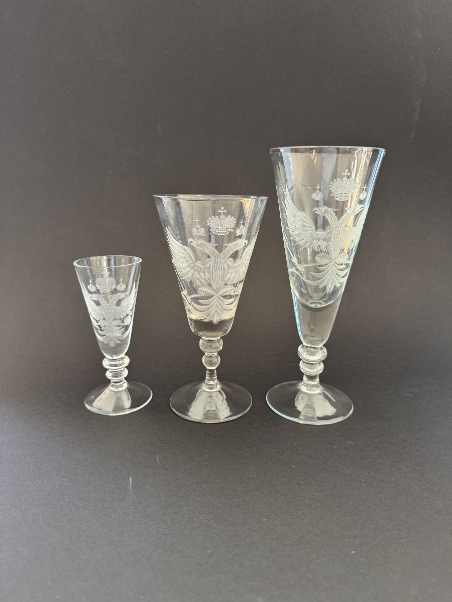 Important service de verres en cristal gravé aux armes impériales russes – Début XXe siècle