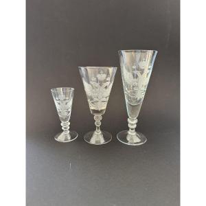Important service de verres en cristal gravé aux armes impériales russes – Début XXe siècle