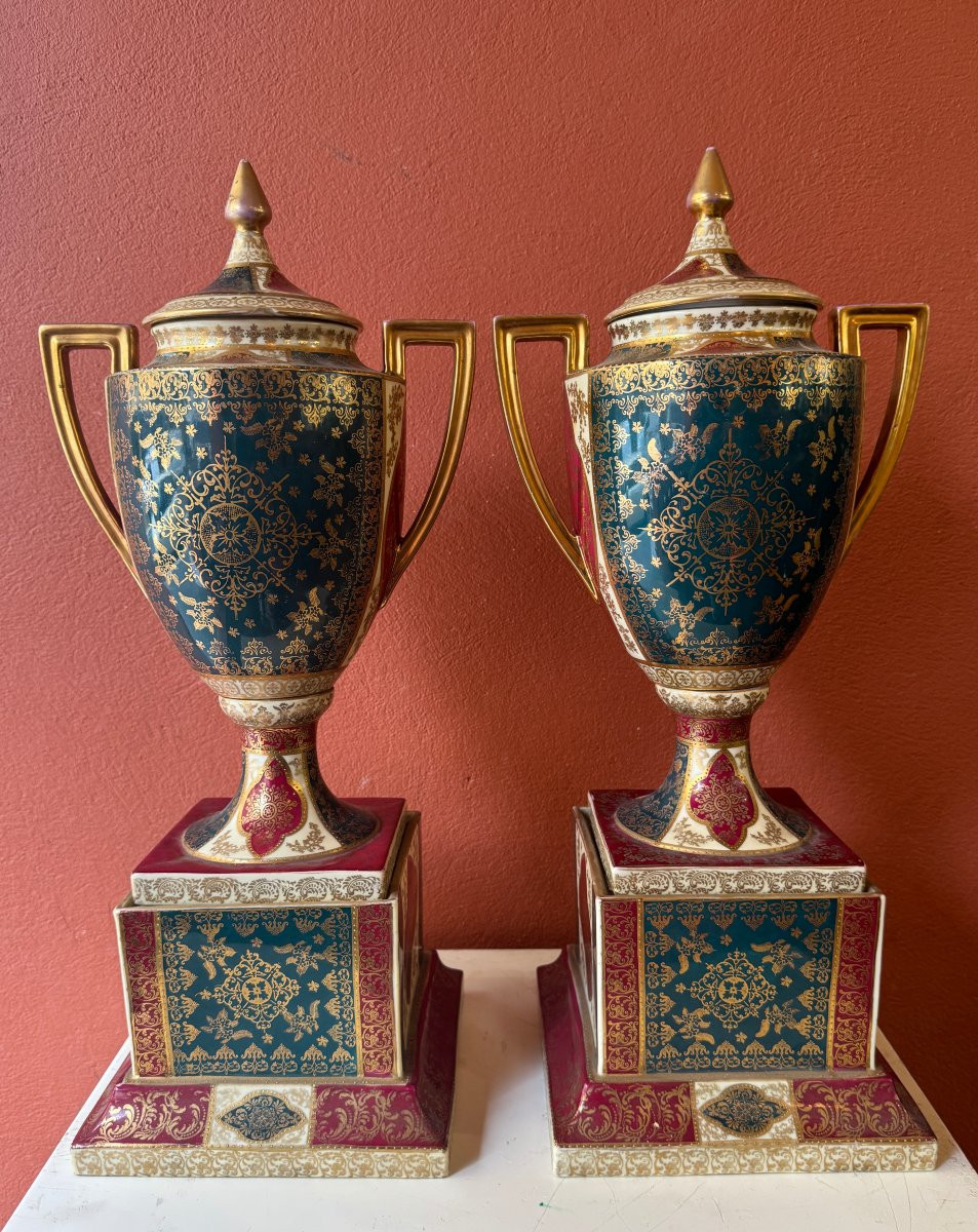 Paire de vases couverts en porcelaine de Vienne, Autriche XIX° siècle-photo-4