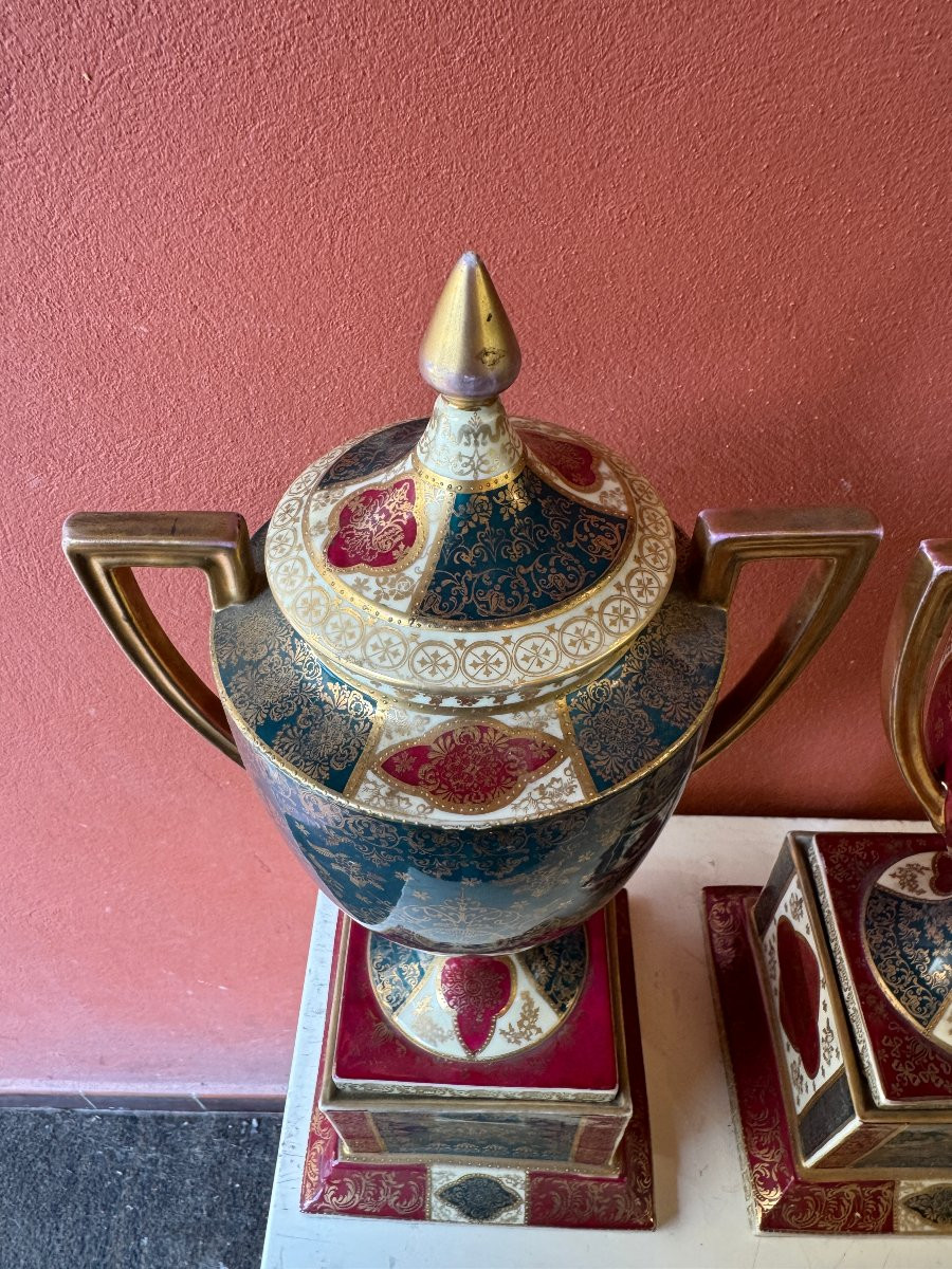 Paire de vases couverts en porcelaine de Vienne, Autriche XIX° siècle-photo-5
