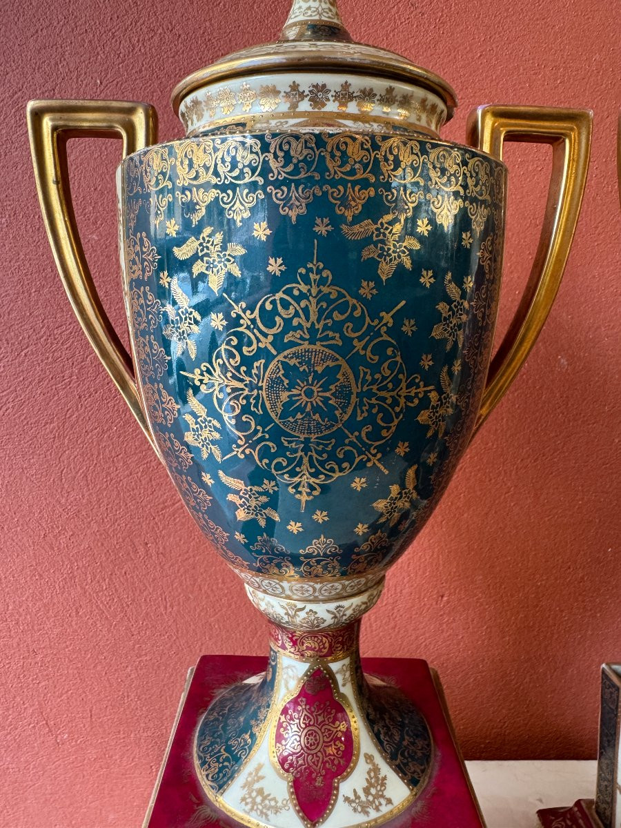 Paire de vases couverts en porcelaine de Vienne, Autriche XIX° siècle-photo-6
