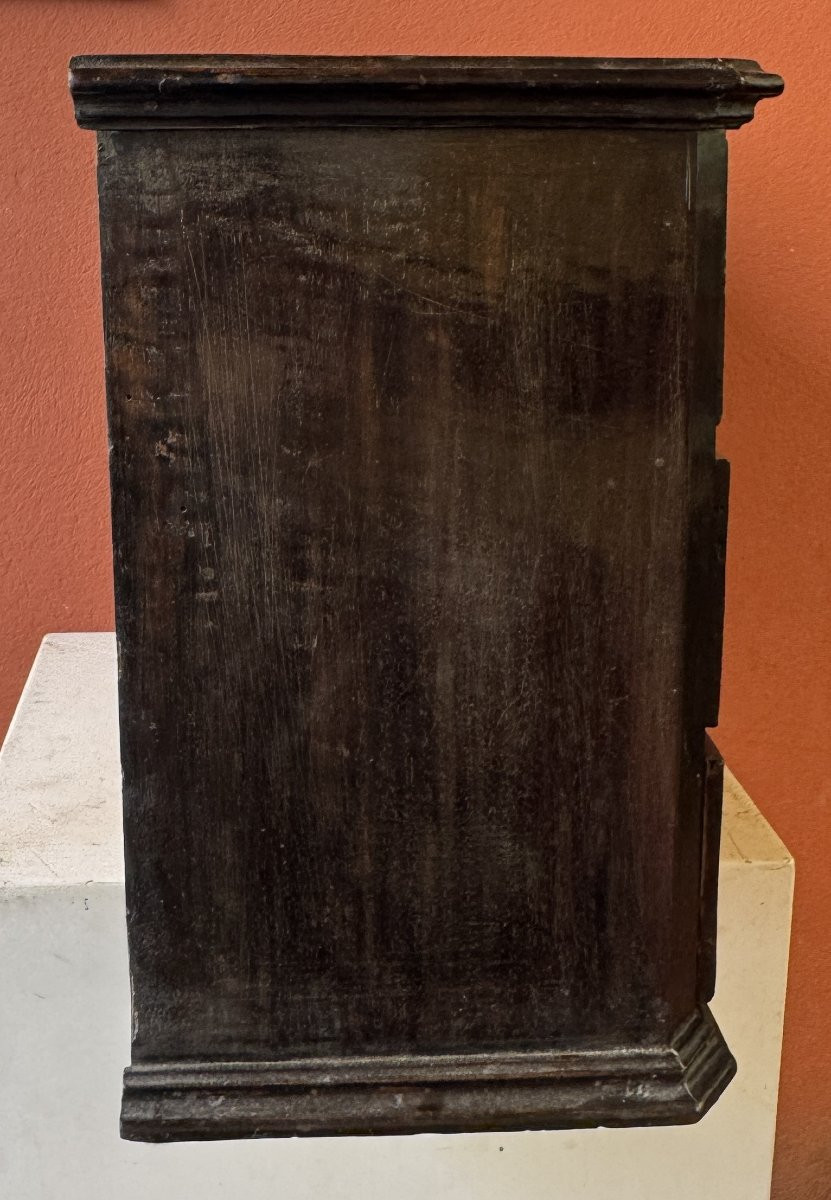 Petit cabinet en bois noirci et ivoire, XVII° siècle-photo-7