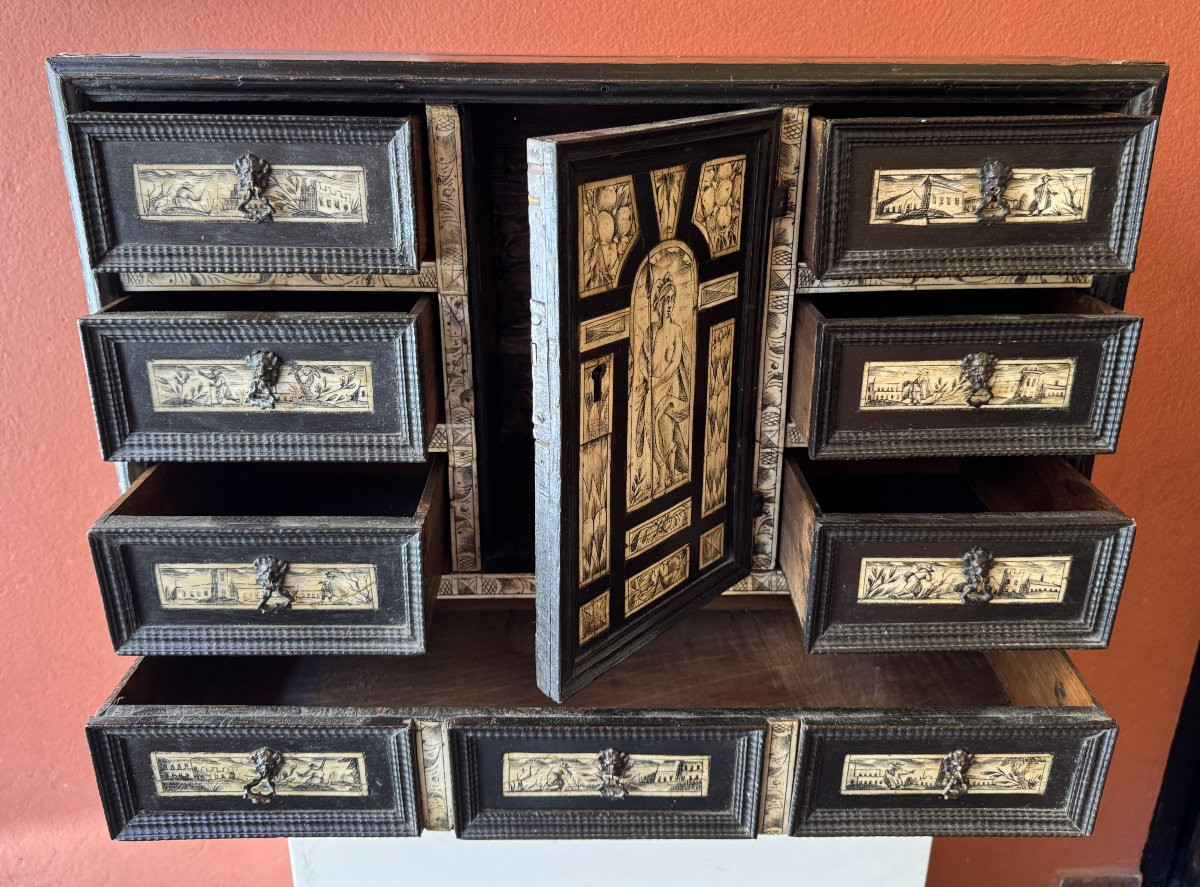 Small Cabinet In Blackened Wood And Ivory, Italy, 17th Century-photo-3