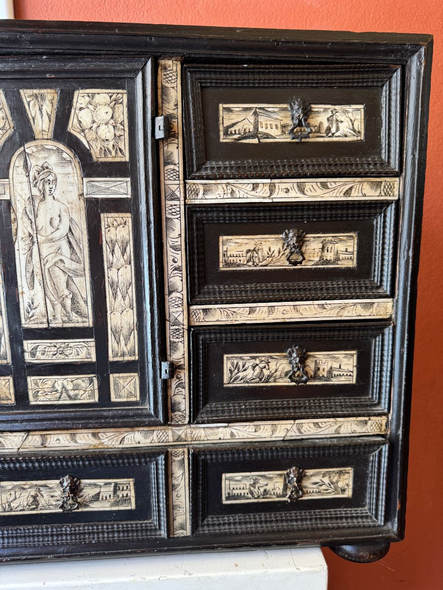 Small Cabinet In Blackened Wood And Ivory, Italy, 17th Century-photo-4
