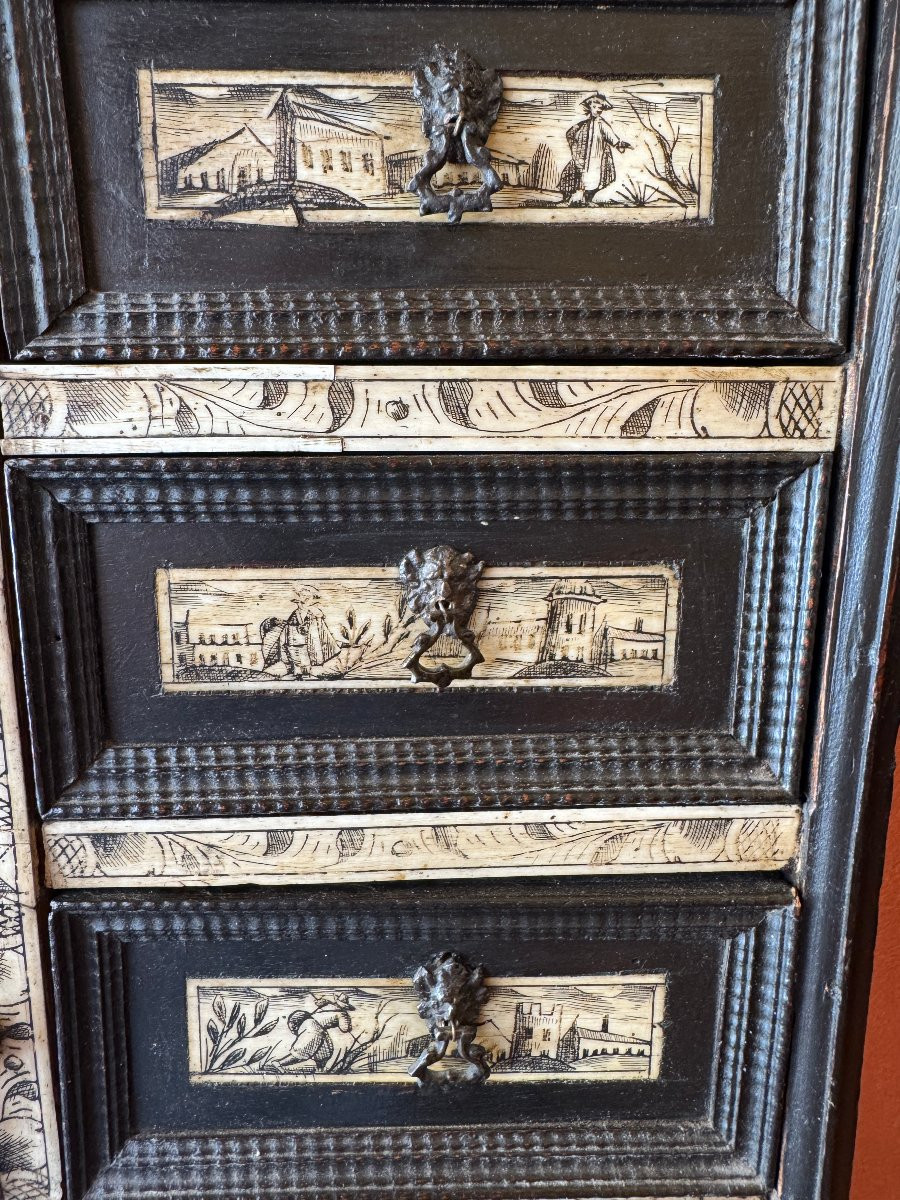 Small Cabinet In Blackened Wood And Ivory, Italy, 17th Century-photo-6