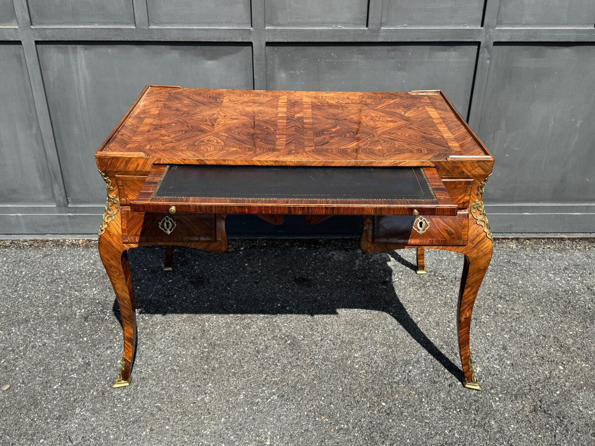 Bureau galbé d'époque Louis XV en bois de violette, Italie, XVIII° siècle-photo-3