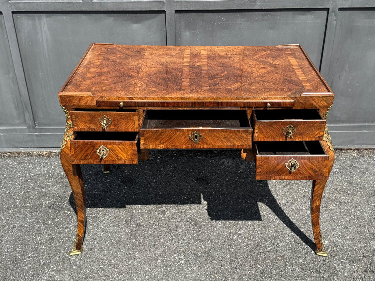Bureau galbé d'époque Louis XV en bois de violette, Italie, XVIII° siècle-photo-4