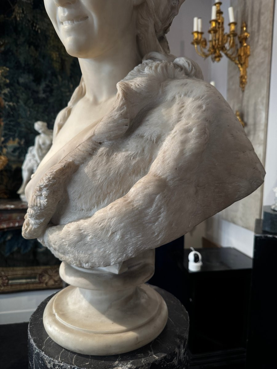 Grand buste de Bacchante en marbre blanc de Carrare, XIX° siècle-photo-6