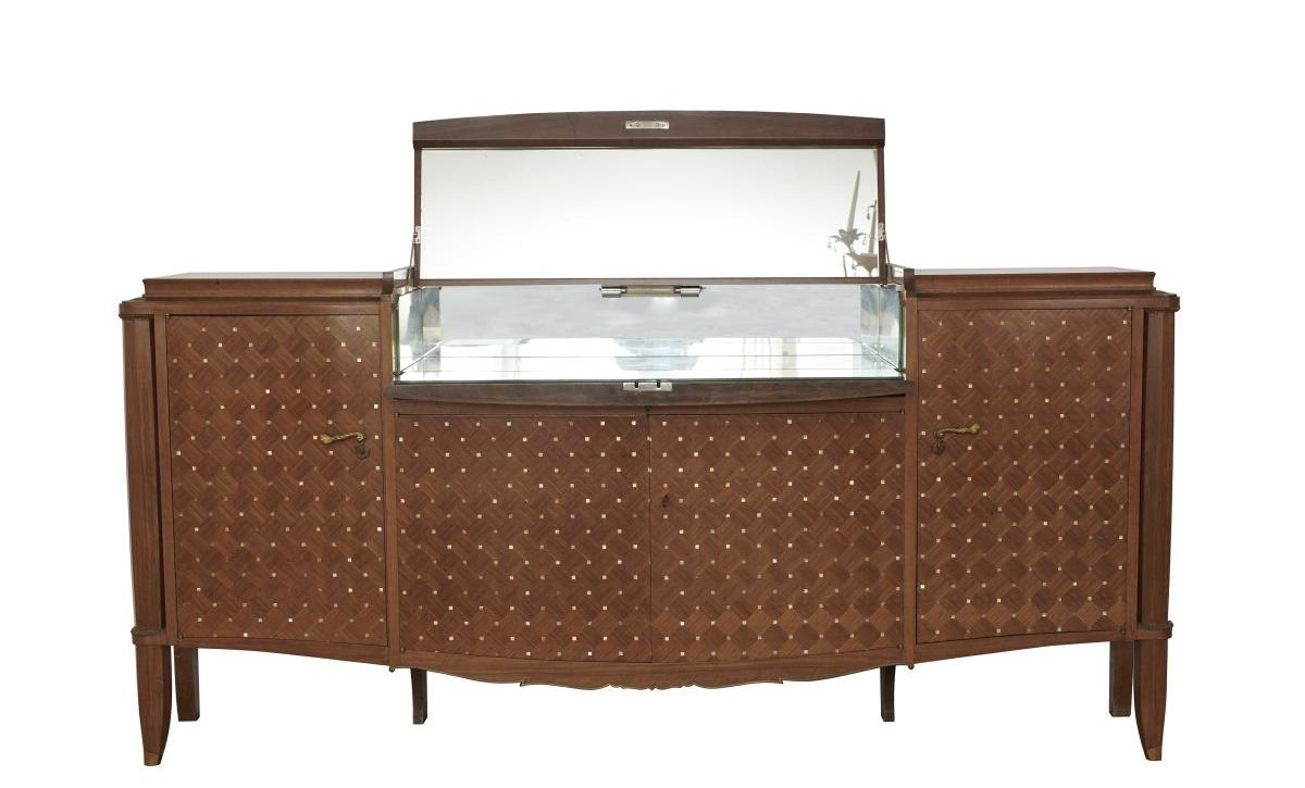 LELEU Jules (1883-1961) - Important meuble bar en noyer et nacre, XX° siècle 