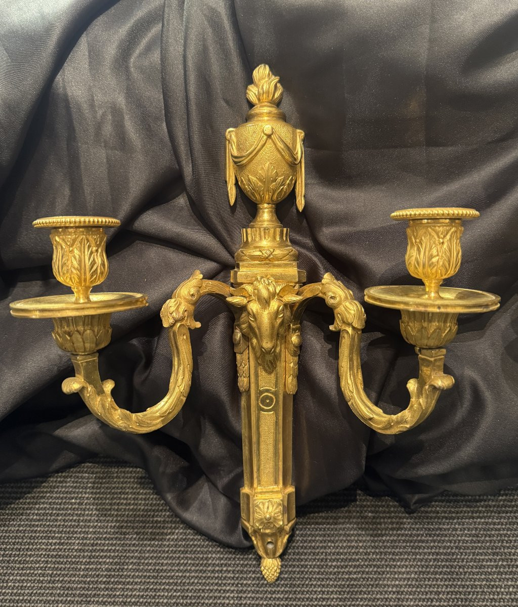 Pair Of Louis XVI Period Two-light Sconces In Chased And Gilt Bronze-photo-8