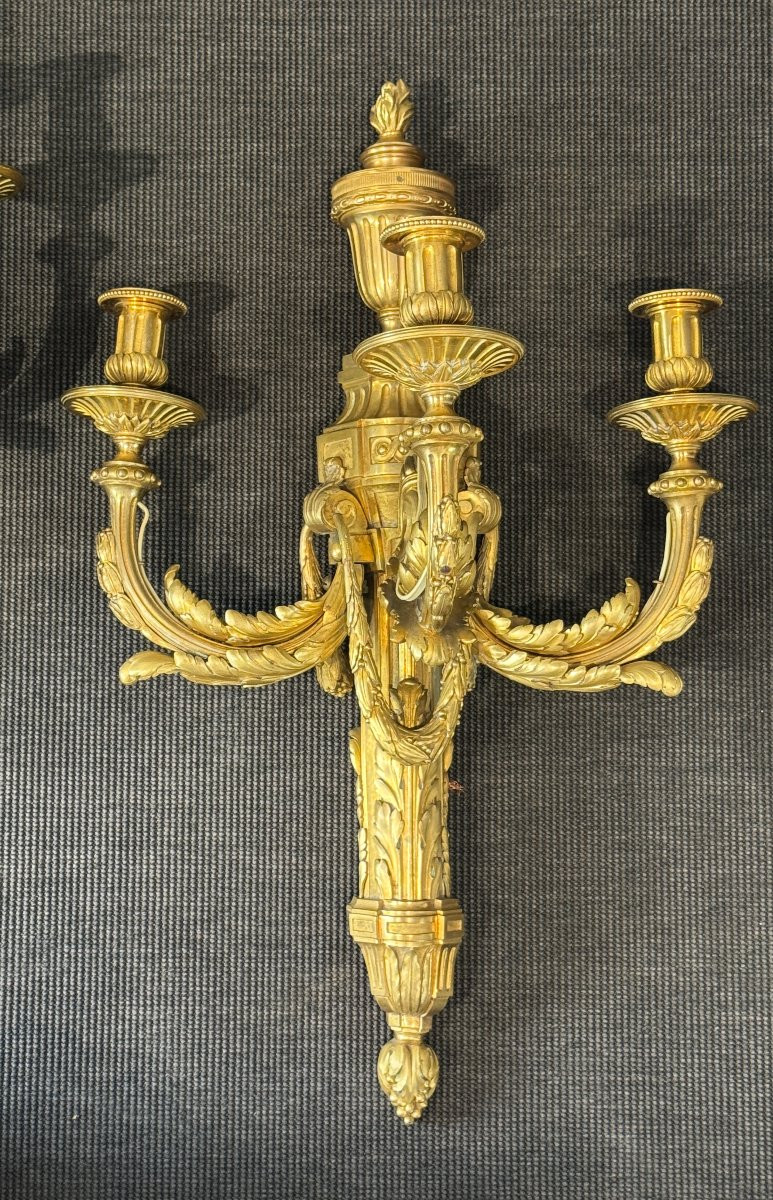Large Pair Of Louis XVI Period Sconces In Chased And Gilt Bronze, 18th C.-photo-2