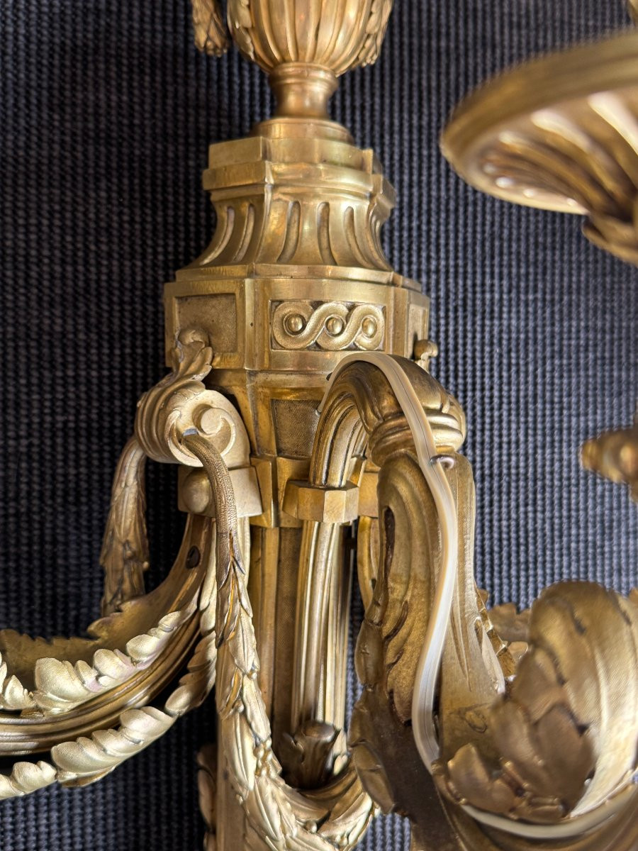 Large Pair Of Louis XVI Period Sconces In Chased And Gilt Bronze, 18th C.-photo-5
