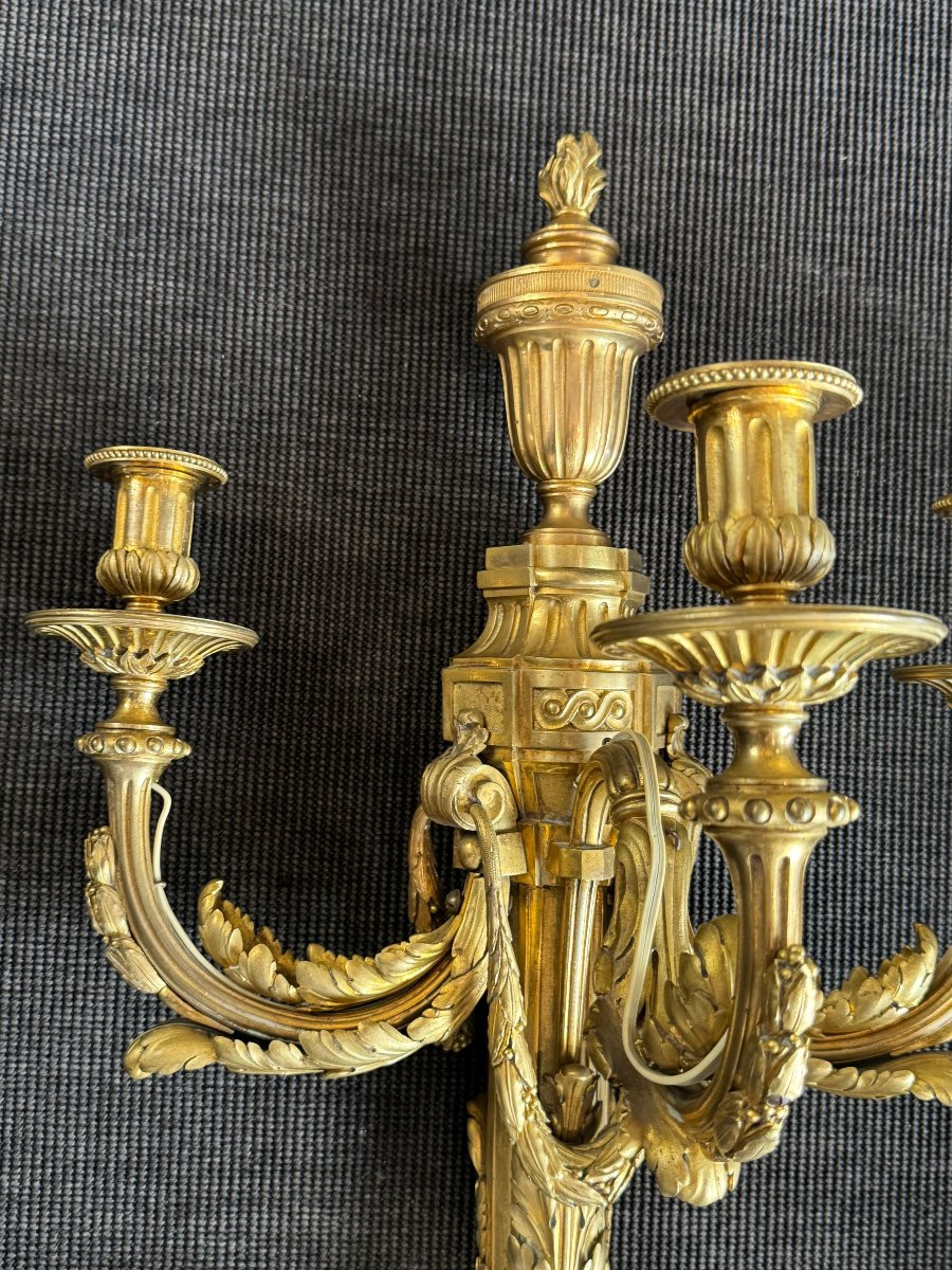 Large Pair Of Louis XVI Period Sconces In Chased And Gilt Bronze, 18th C.-photo-6