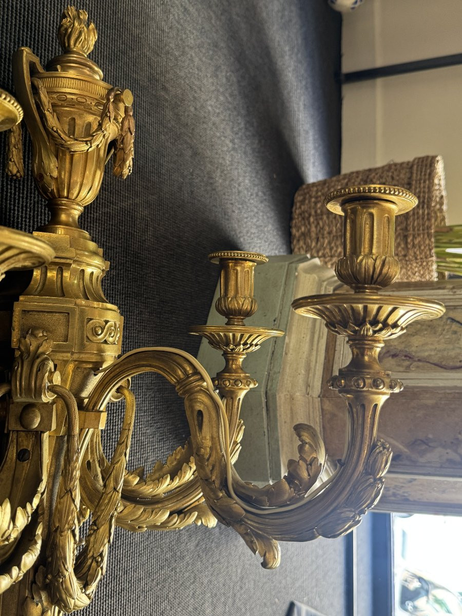 Large Pair Of Louis XVI Period Sconces In Chased And Gilt Bronze, 18th C.-photo-7