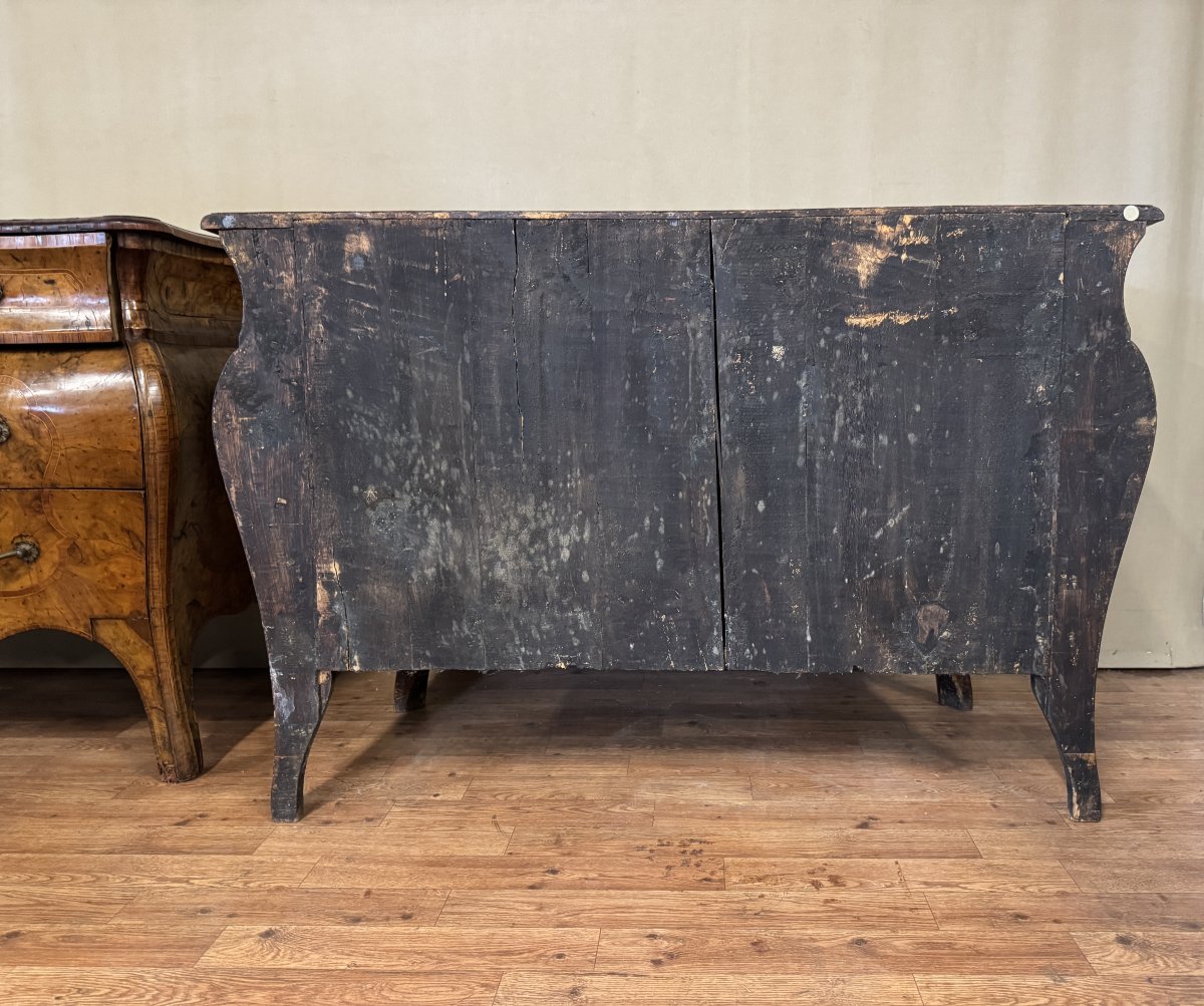 Paire de commodes Lombarde en placage de noyer, Italie XVIII°-photo-6