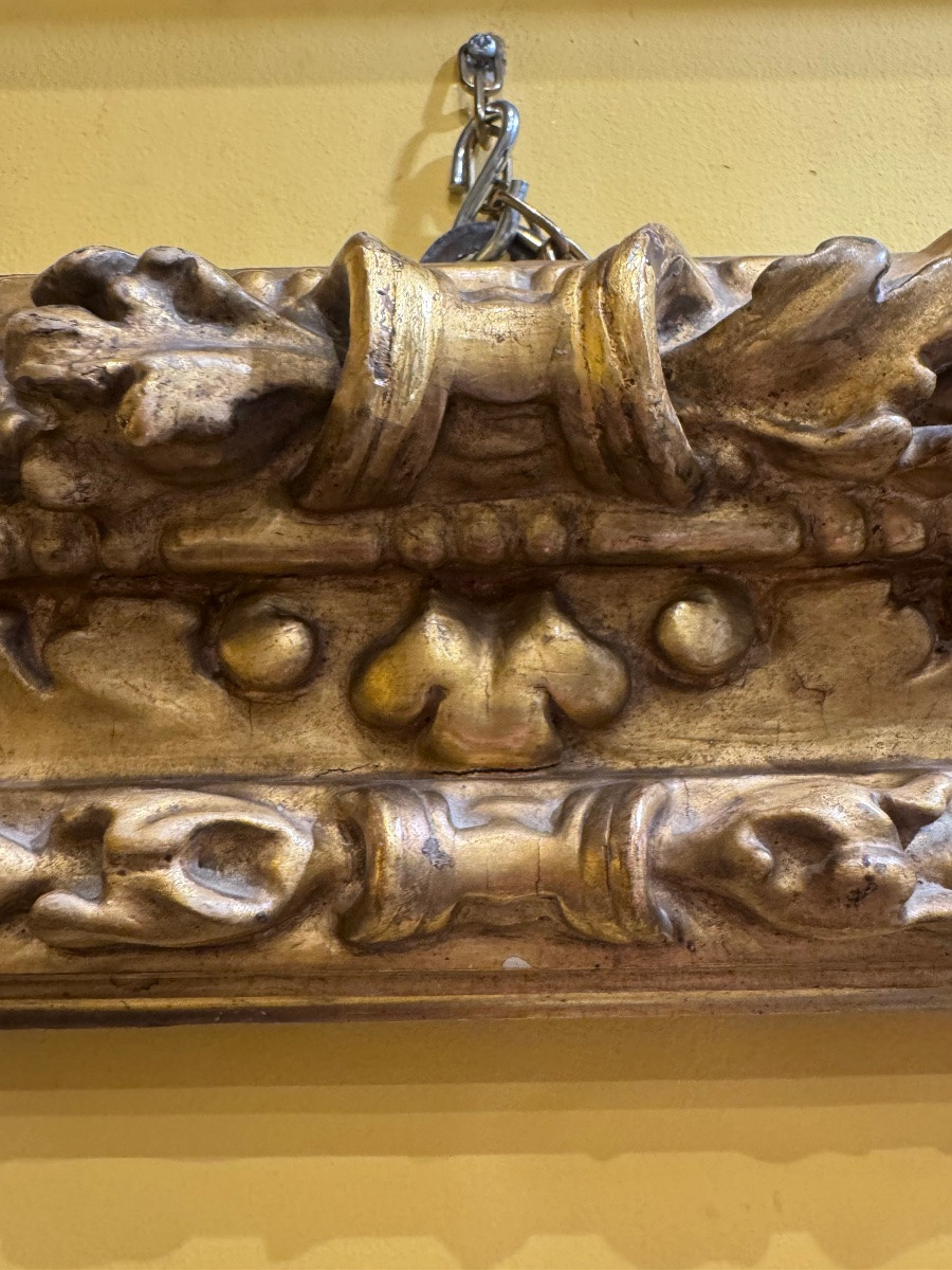 Antique Wooden Frame With Original 24-karat Gold Leaf, 17th-century Emilia, Finely Carved-photo-3