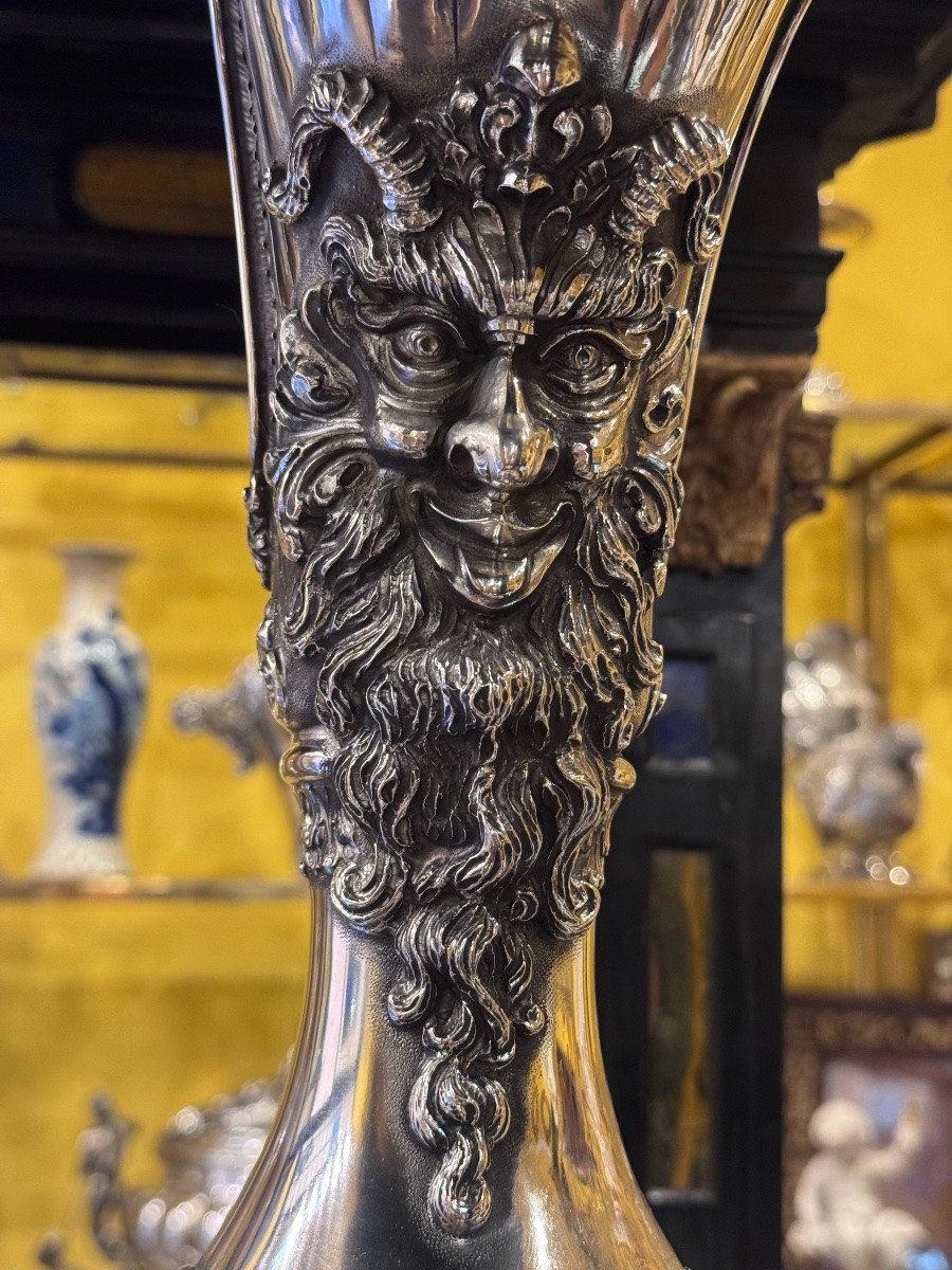 A Stunning Large Carafe Made Of Solid Silver, 800/000 Fineness, Completely And Exquisitely-photo-4