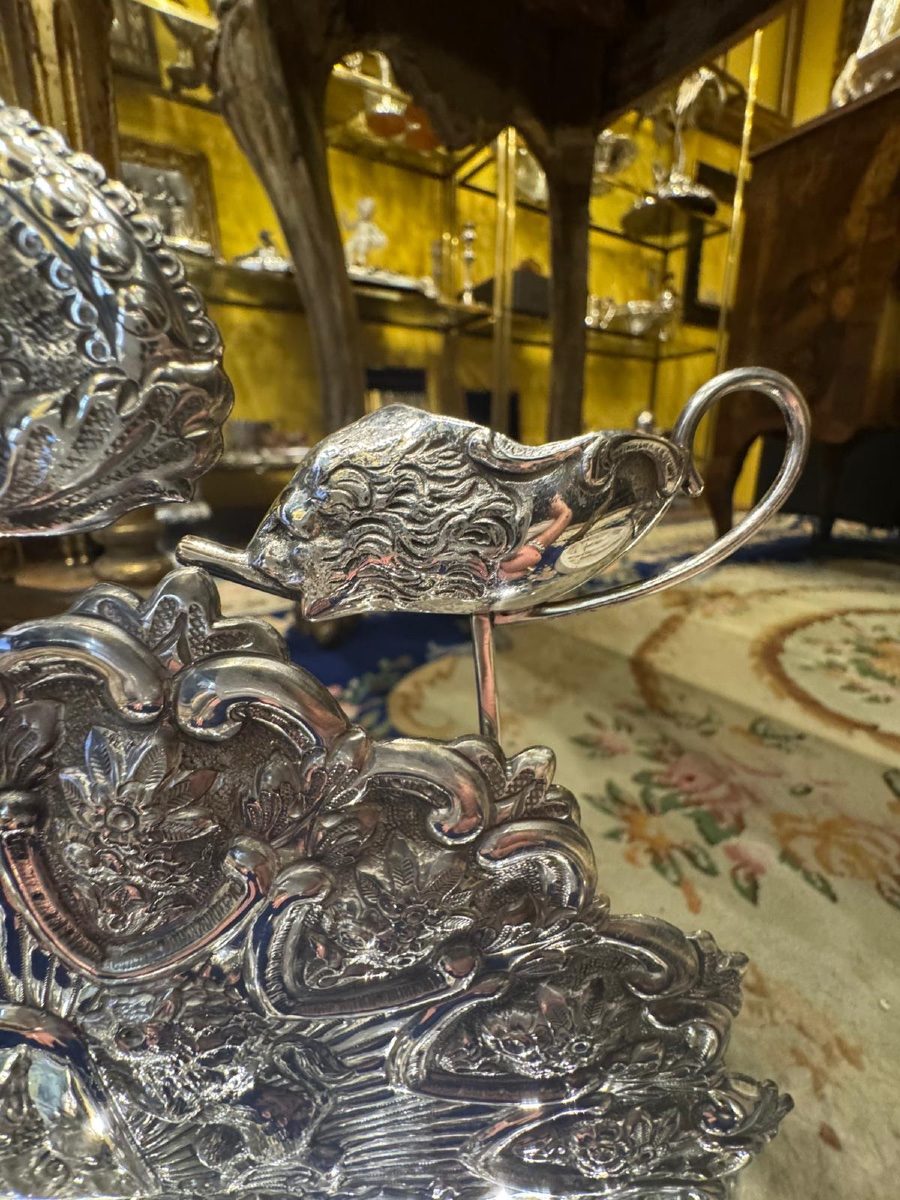 Lampe de Hanoucca juive en argent massif, finement travaillée à la main, composée de  huit boug-photo-2