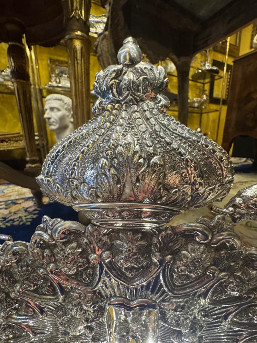 Lampe de Hanoucca juive en argent massif, finement travaillée à la main, composée de  huit boug-photo-3