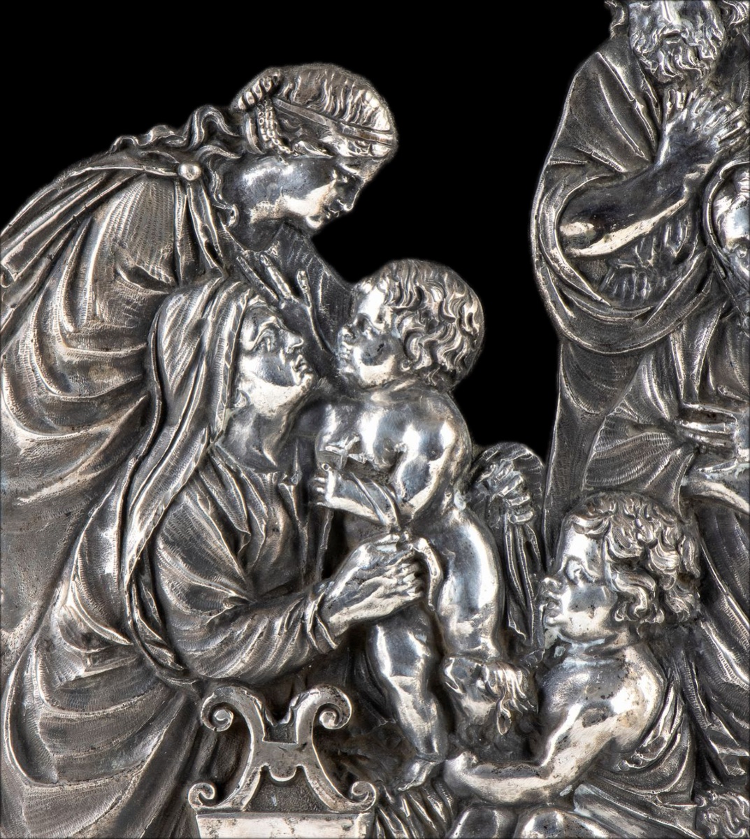 Plaque en argent représentant la Sainte Famille et des saints, Rome, fin du XVIIIe siècle.  Dim-photo-3