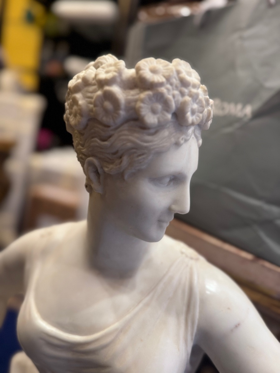 Paire de grandes sculptures féminines représentant deux Vestales dansant, par Canova, datant de-photo-2