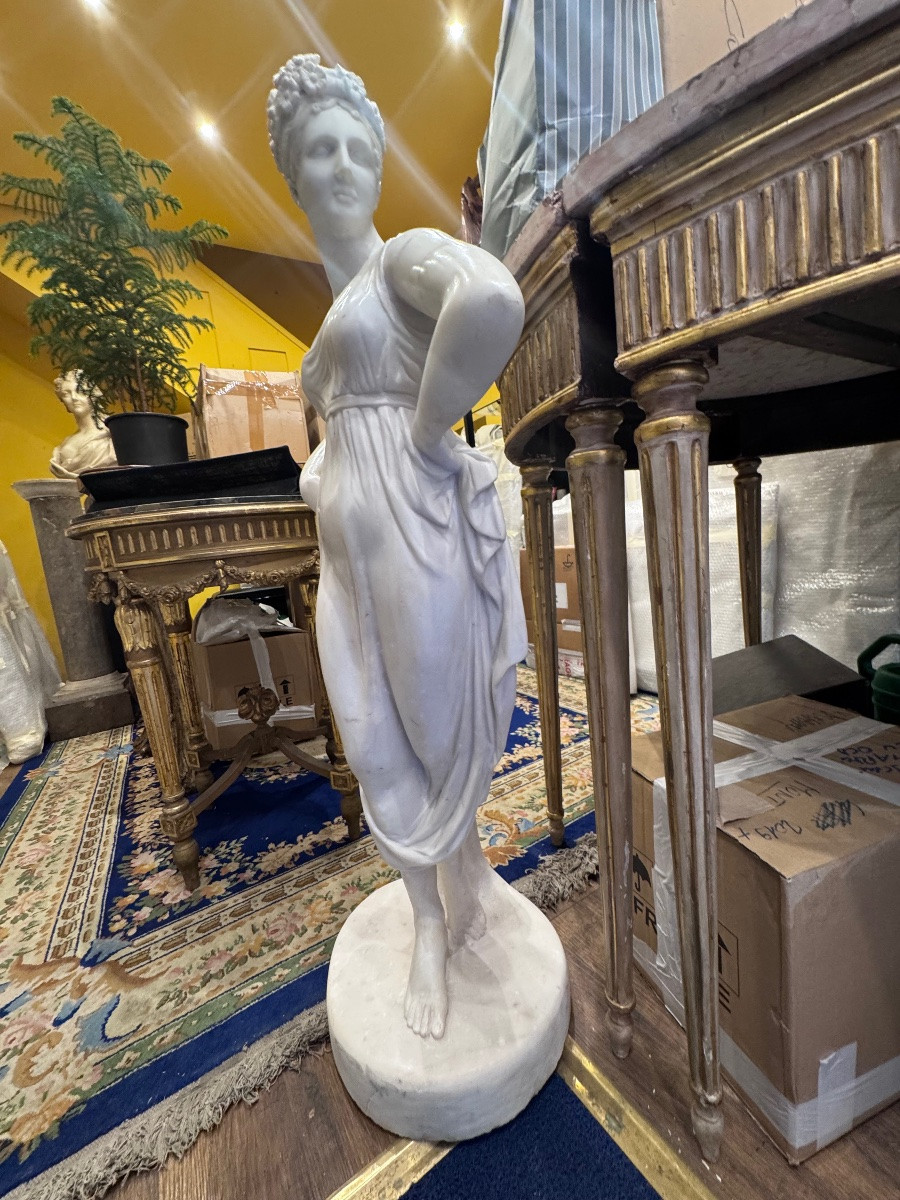Paire de grandes sculptures féminines représentant deux Vestales dansant, par Canova, datant de-photo-7