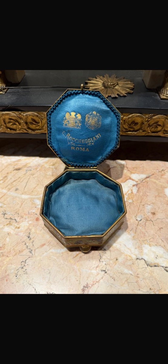 Description  Boîte à bijoux, Rome, fin du XIXe siècle, vers 1850/60  De forme hexagonale, en mé-photo-5