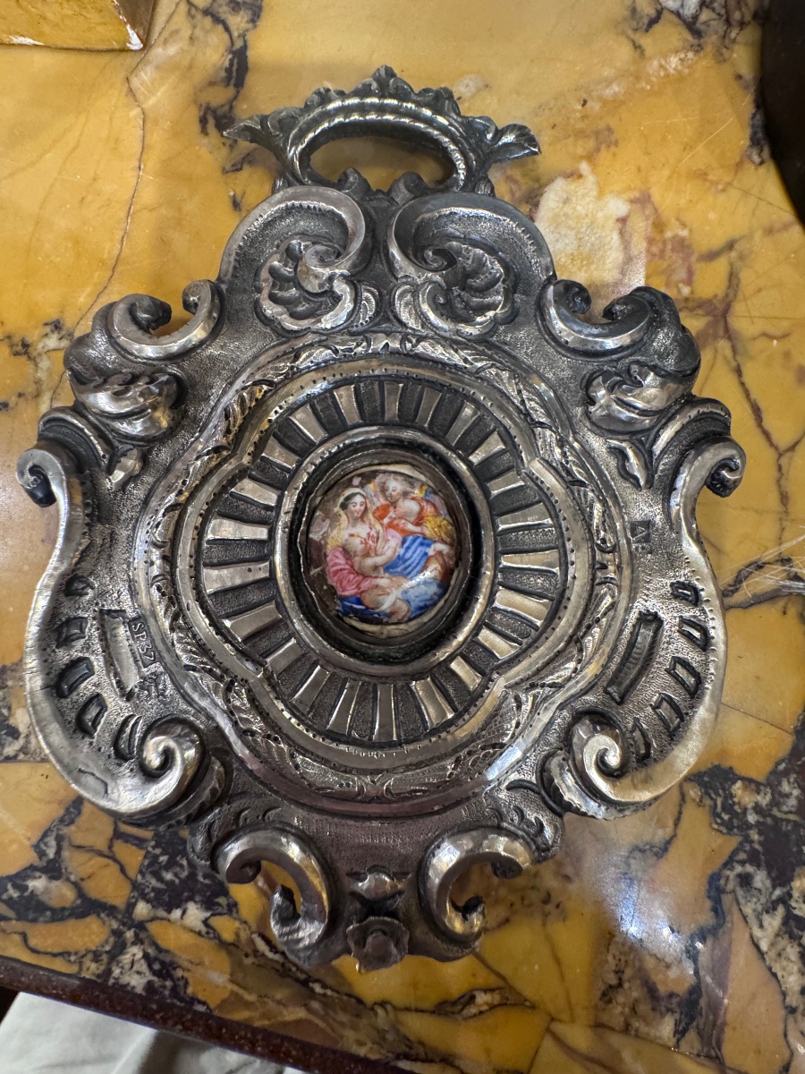 Antique Small Silver Frame, Finely Embossed And Engraved, From The 18th Century, Dated Palermo 1737, With