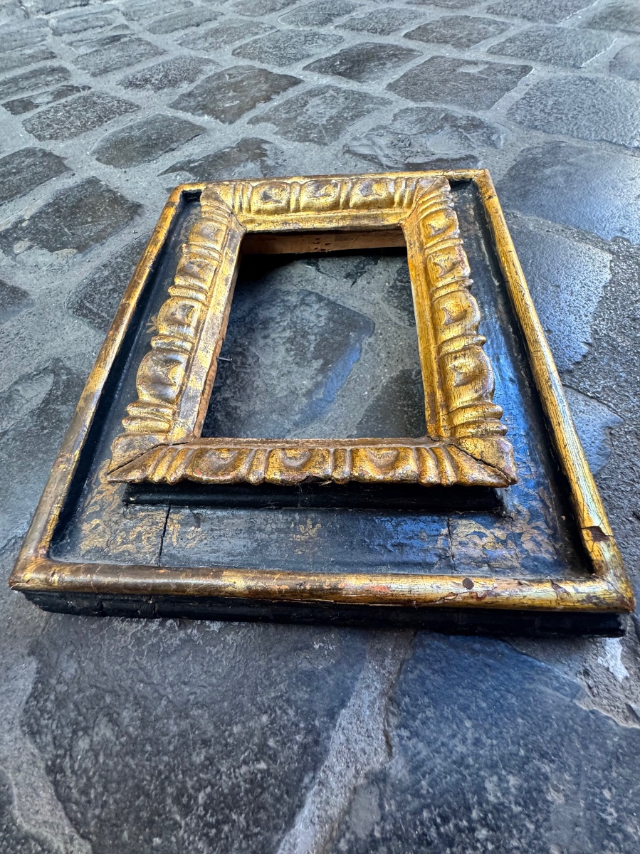 Rare Antique Collectible Frame From Siena, 16th Century, Black Lacquer, Accented With Gold, With The-photo-4