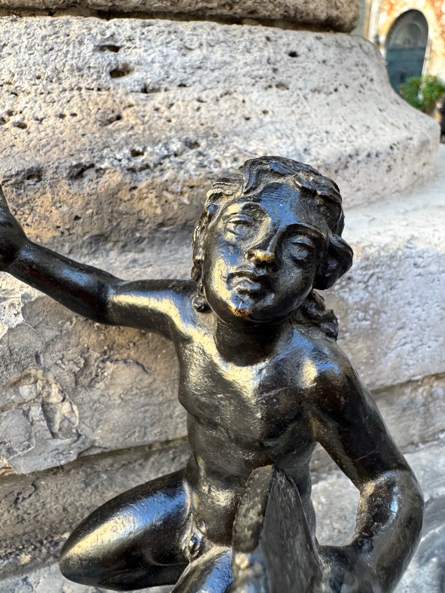 Sculpture en bronze ancien représentant un satyre musicien assis sur un rocher, XVIe siècle, Ro-photo-2