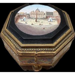 Description Boîte à bijoux, Rome, fin du XIXe siècle, vers 1850/60 De forme hexagonale, en mé