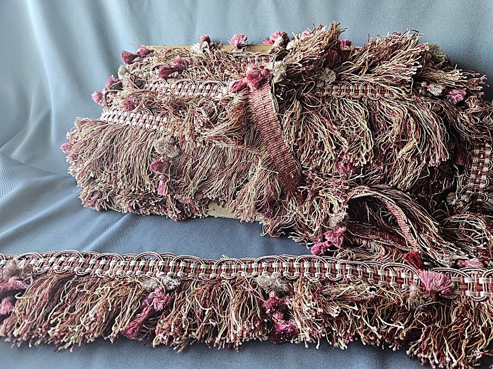 Frange / Rouge, blanc, or / Triples pompons