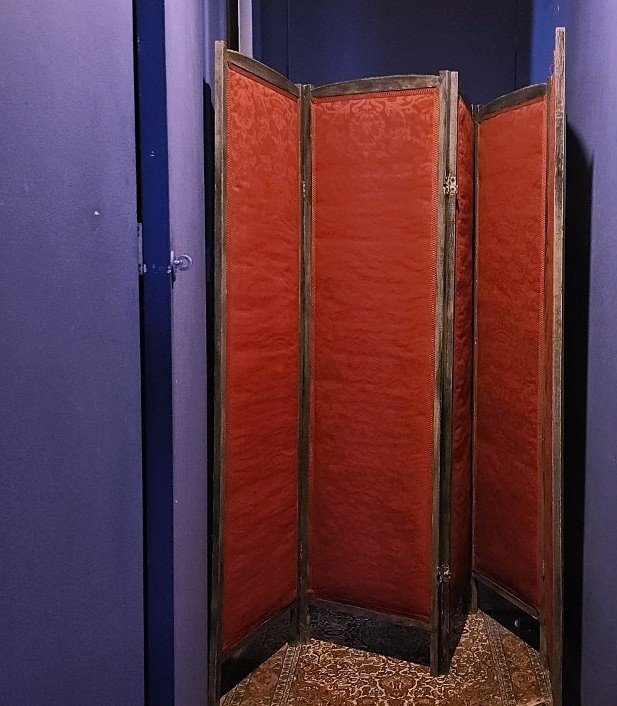 Folding Screen / 5 Panels / Red Damask On The Front / White Background With Red Stripes On The Back.