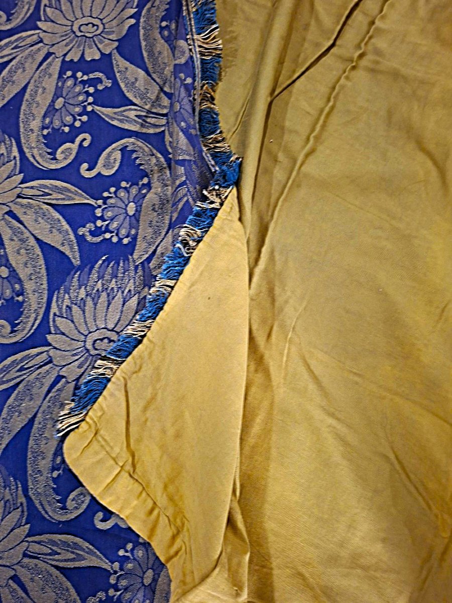 Curtain / 1 /  Lined With Fringe / Golden Peony Patterns On A Royal Blue Background.-photo-4